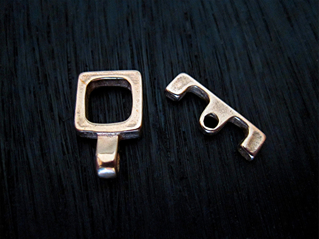 Artisan Gold Bronze Square Toggle Clasp (one)