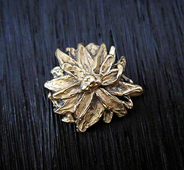 Artisan Chrysanthemum Flower Button Clasp in Gold Bronze (one)